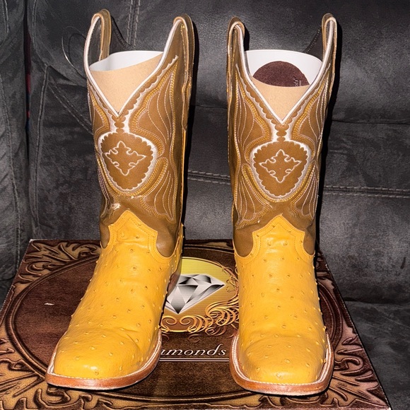 white Diamonds boots Other - Stylish Yellow Western Boots for Men